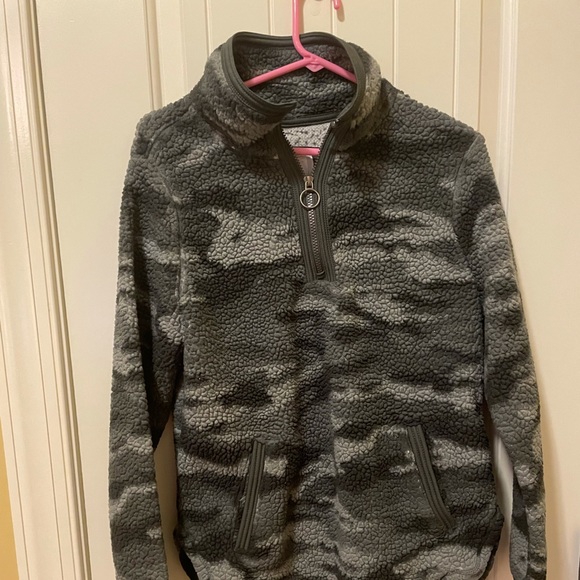 woman's cozy sherpa! (camo) - Picture 1 of 3